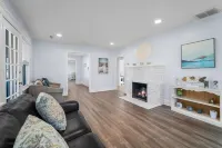 HEATED IN-GROUND POOL, 7 LARGE BEDROOMS, WALK TO BEACH, 5 MILES TO AC