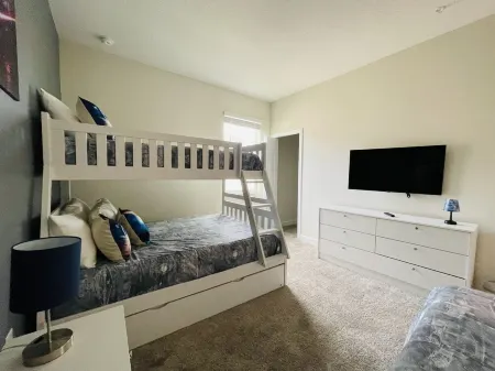 LUXURY RESORT & GOLF CONDO MIN CLOSE TO DISNEY Отели рядом с достопримечательностью «ChampionsGate Golf Resort»