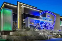 Cozy Gilbert Home - Upgraded + Modern & Pet Friendly!