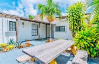 Charming Studio Apartment in Sunny Pompano Beach, Florida - Your Ideal Getaway!