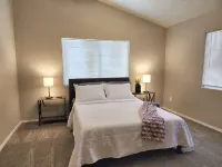 Quiet neighborhood, spacious home, near many activities. Hotels near Danielle's Chocolates and Popcorn