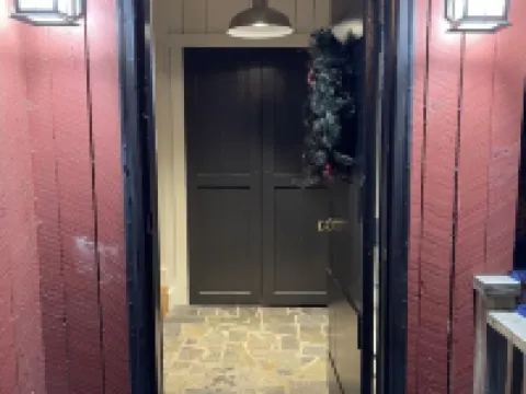 VT Cabin overlooking the West River and Village 倫敦德里酒店