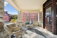 Stone Cliff Manor- historic home with unique history.  Perfect for large groups