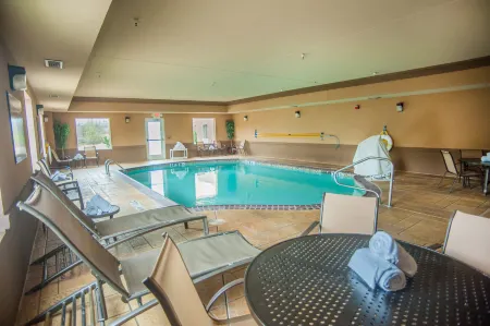 Hampton Inn & Suites Palestine Отели в г. Anderson County