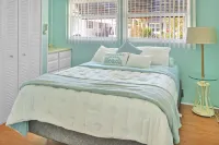 2 BR, 2 B Home.w/ Golf Cart  Located in The Villages.1 Mile from Spanish Springs