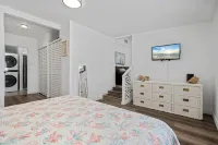 Cozy Cottage in south Sarasota Florida, Close to Beaches! Hotels in Osprey