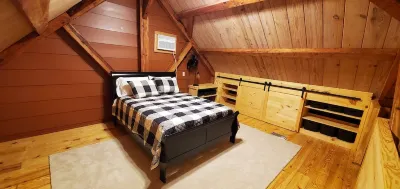 "Rustic Retreat" Timber Frame near Sam Houston Jones State Park & Casinos Hotels near Sam Houston Jones State Park