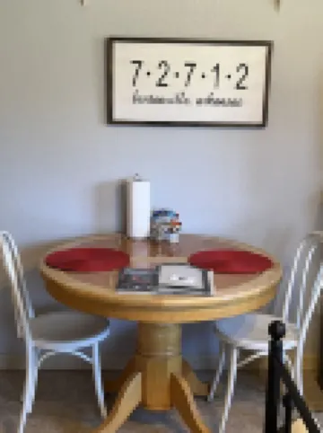 Cozy, cute studio! Safe and quiet neighborhood, Comfy bed; Near downtown!