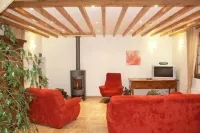 INDEPENDENT HOUSE 'hydrangeas' more than 50 varieties of hydrangeas