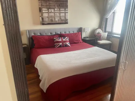 Contemporary apartment on the square!