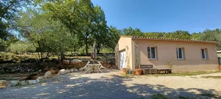 Petite Maison Indépendante au Cœur des Oliviers