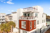 3 minute walk to beach; Golf cart included!