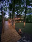 Coach’s Quarters on the Creek- A Night in the Trees! Hôtels à proximité de : TSTC class rooms