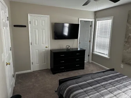 Renovated Gem Minutes from Downtown WS, Kville, GSO