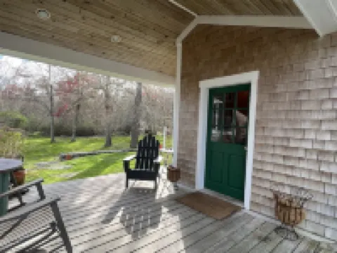 Private  Spacious  Pet Friendly  Studio / Loft Hotels in Little Compton