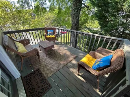 Down by the River Stay in Downtown Rome Ga Отели в г. Флойд