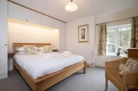 Tulip Cottage ideal Riverside Location, Lake District  Park,withlog burner. Hotels in Whitwell and Selside