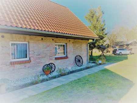 Vacation apartment between the Baltic Sea and the Achterwasser Отели в г. Лоддин