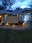 Heated Pool/ Dog Friendly/ X-mas Tree/ Golf Cart.