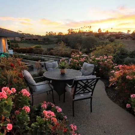 Luxury Chateau - epic saltwater lap pool, wine+beach+retreat