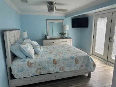 Island Cottage in Quaint Matlacha Florida. Amazing island life is a click away…