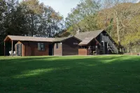 Buckstone Log Cabin with Private Grounds Nestled Into The Natural Woodland Hotels in 