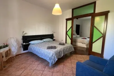 Lisetta's house / Lisetta's house Hotel in zona Chiostro Benedettino