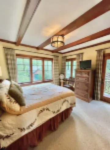 Camp Saranac: Gorgeous & grand lake home w mountain views, water sports, hiking