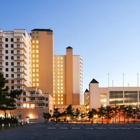 Luxury Gateway Grand #603: Stunning Ocean & Bay Views, Outstanding Amenities ...