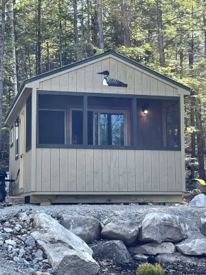 Bright beautiful clean 3br/2ba Lake House by Norway hiking, skiing & restaurants