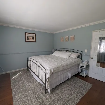 Quaint, quiet condo minutes from Lake Geneva