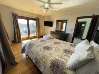 Ocean View Crashing Waves Stunning Second Floor Kitchen/Living Room 8 Bed 4 Bath