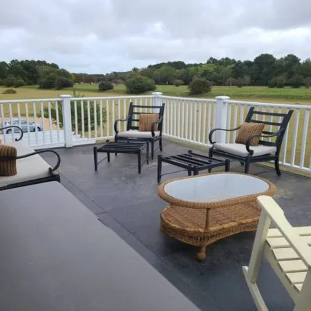 Cape Charles home with pool and golf cart 5 minutes from the beach!