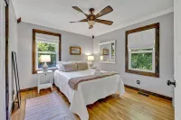 Serene Hilltop Getaway - Near Lieper's Fork