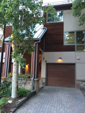 Winter Specials! - Little Known Gem in Vail; Platinum Rated; Ski-in/Out Chair 20 Отели рядом с достопримечательностью «Dr. Scott Raub, DO»