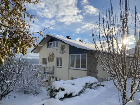 Ferienhaus Rhönschön mit Blick auf die Wasserkuppe