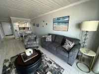 Stunning Views from this lovely 2 bed/2bath