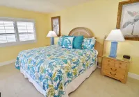 Beachfront 10th Floor Resort Condo -  Breathtaking views