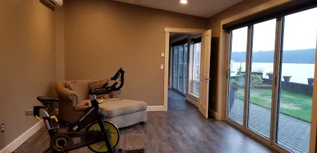 A beautiful Beach house to relax, watch wildlife, kayak, and enjoy fresh air.