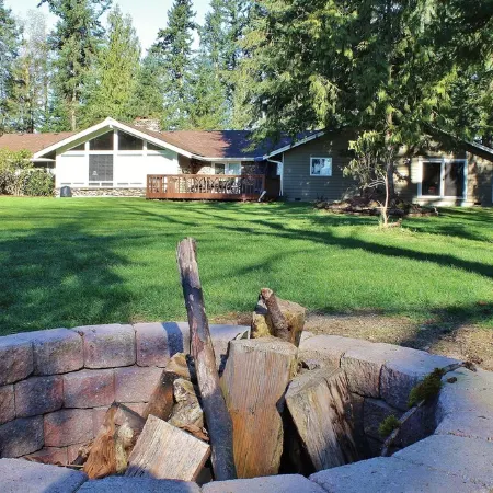 Luxury Near Gateway to Mt Rainier and National Forests. Veteran Owned.