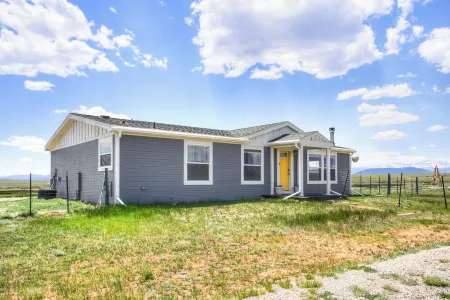 Secluded 40-Acre Fairplay Ranch Cabin w/ Hot Tub & Stunning Views