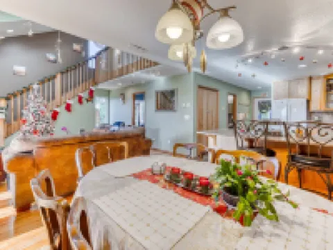 SPA Home! Hot Tub & Sauna, OCEAN View , AC+ EV Charger, Wheelchair Lift. Ξενοδοχεία στην πόλη Oceanside