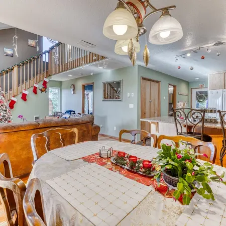 SPA Home! Hot Tub & Sauna, OCEAN View , AC+ EV Charger, Wheelchair Lift.