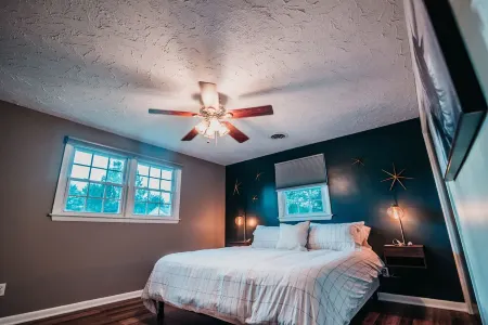 6 MINS to VT! Family & Kid Friendly 3BR/2.5BA Private Home with Huge Yard. Отели рядом с достопримечательностью «Virginia Tech College of Liberal Arts and Human Sciences»