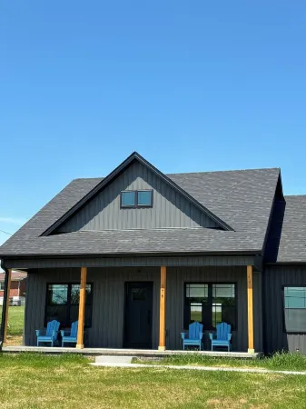 New Quiet Retreat-Distilleries, Hot Tub Shaker Village, Herrington Lake