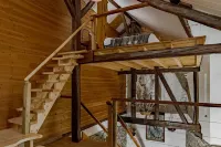 Unique et Spacieuse Maison Centrale Dans la Vallée et Très Bien Desservie