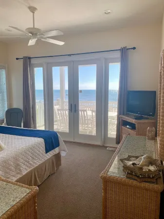 Sgi Paradise - Beachfront Home, 4 Bdrm, 3 Bath, Sleeps 13, 22 Steps to the Beach