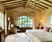 Lone standing Villa, 180 m²(1960 ft²) pool, sea view, eco friendly, EV wall box