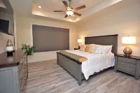 Simply Irresistible, Family & Pet Friendly, 5 Minutes to Lake & River Hotels near Camp Fimfo Texas Hill Country