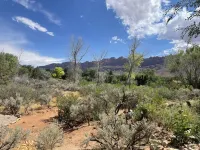 Great Moab Rim views, peaceful home along golf course neighbourhood Hotels in Moab South Valley